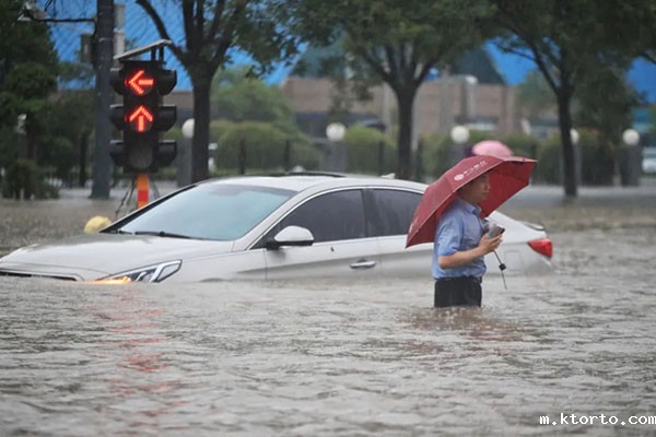 郑州特大暴雨千年一遇图片1 郑州特大暴雨千年一遇图片1