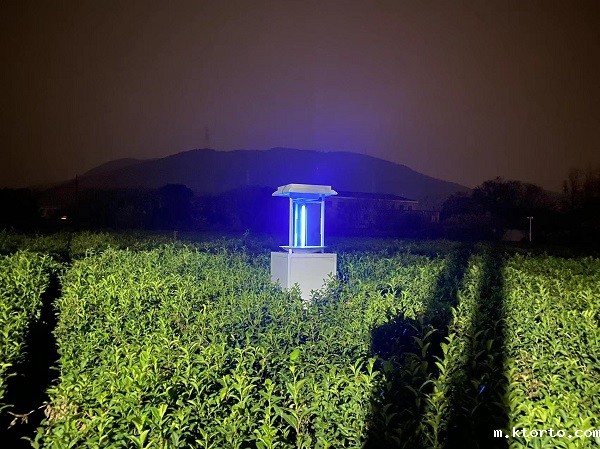 太阳能自动虫情测报灯图片2